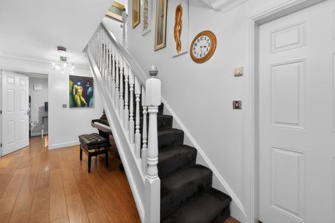 undefined, Paddock Close, Mansfield, NG18