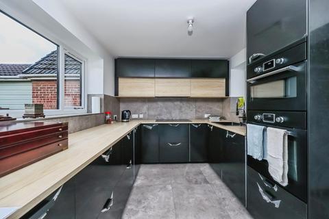 3 bedroom semi-detached bungalow for sale, Fryar Road, Nottingham, NG16