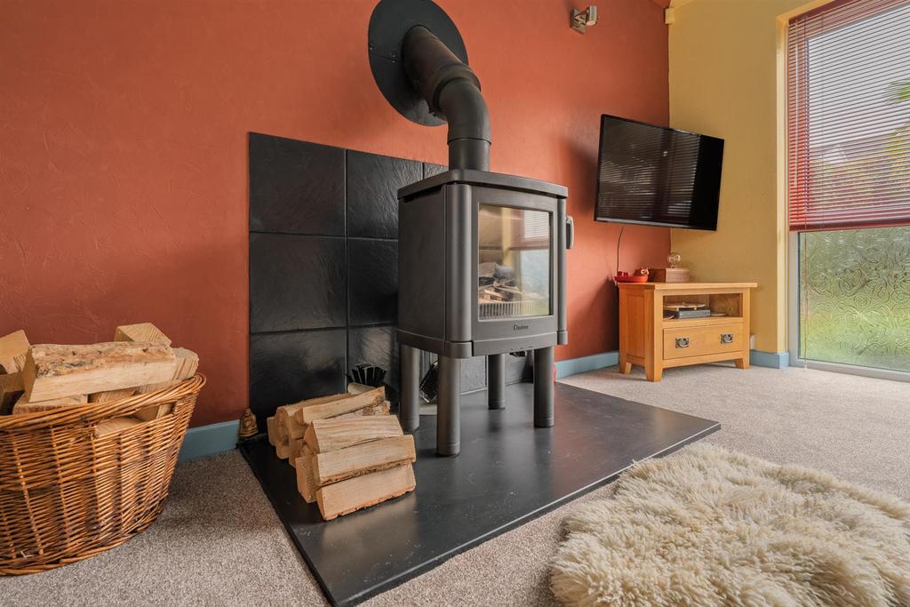 15a Warwick Close-25.jpg
