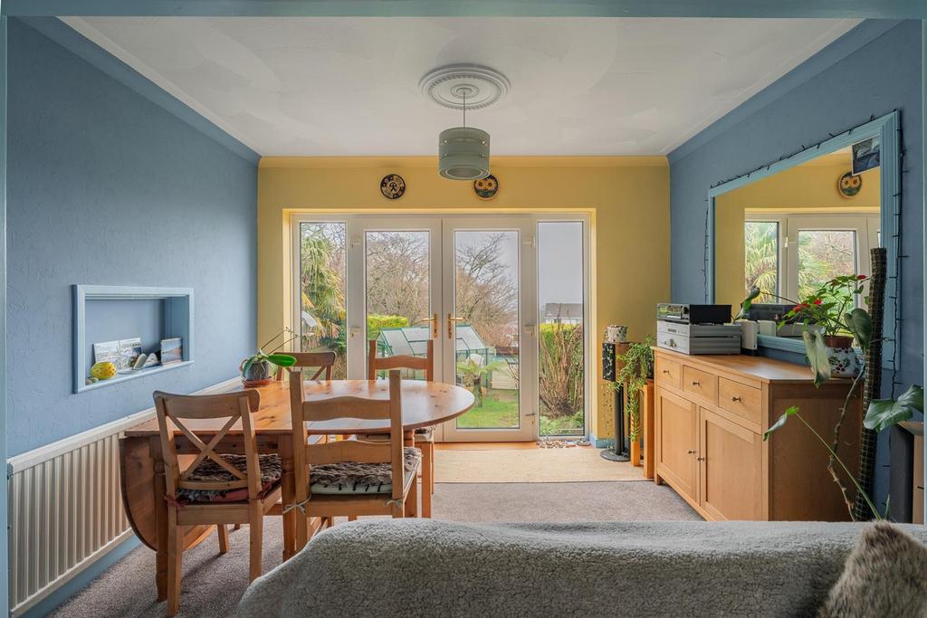 15a Warwick Close-24.jpg