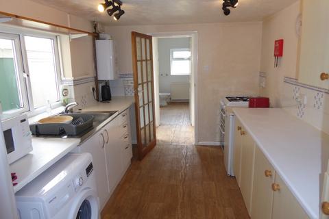 4 bedroom terraced house to rent, Blenheim Road, Reading, Berkshire