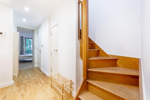 2 bedroom flat to rent, St. John's Way, London