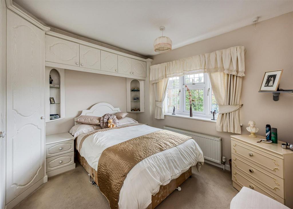 38 Cranford Road-bed2.jpg
