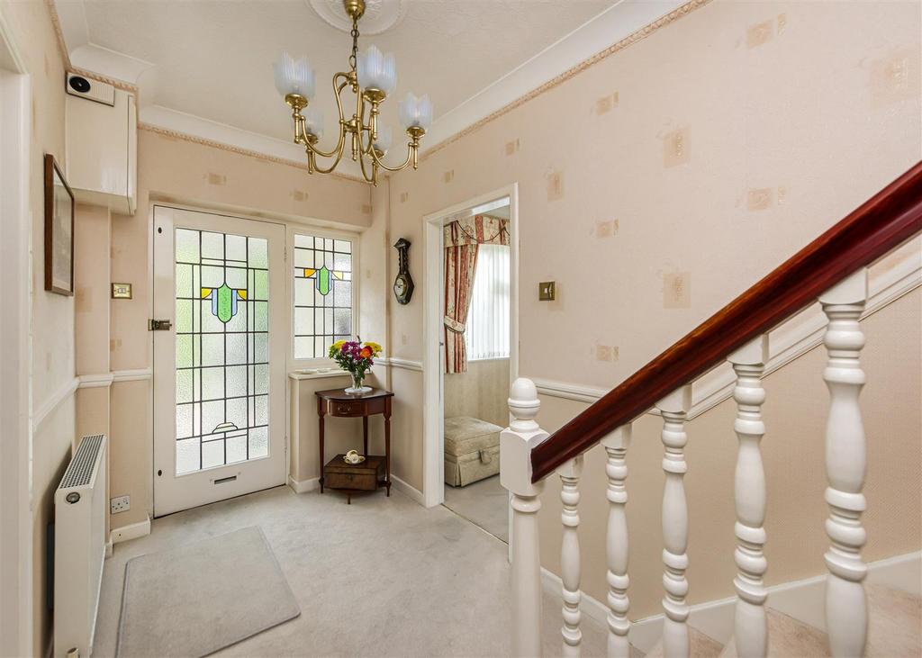 38 Cranford Road-hall.jpg