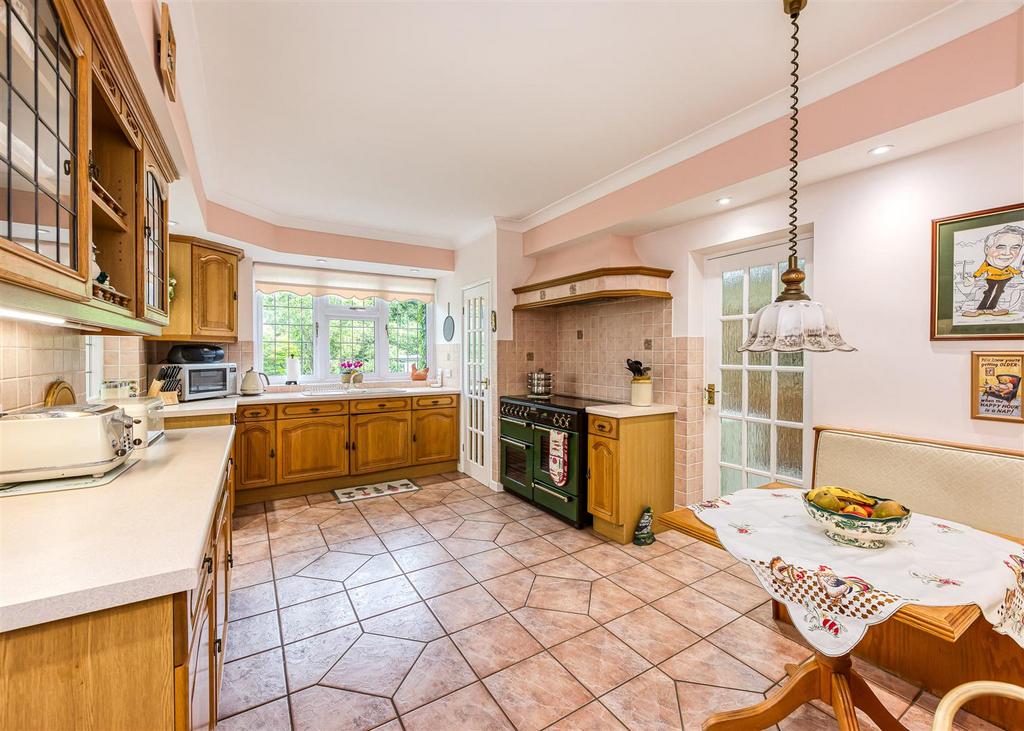 38 Cranford Road-kitchen1.jpg