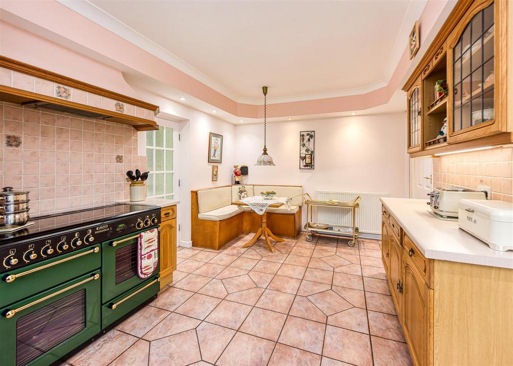 38 Cranford Road-kitchen2.jpg