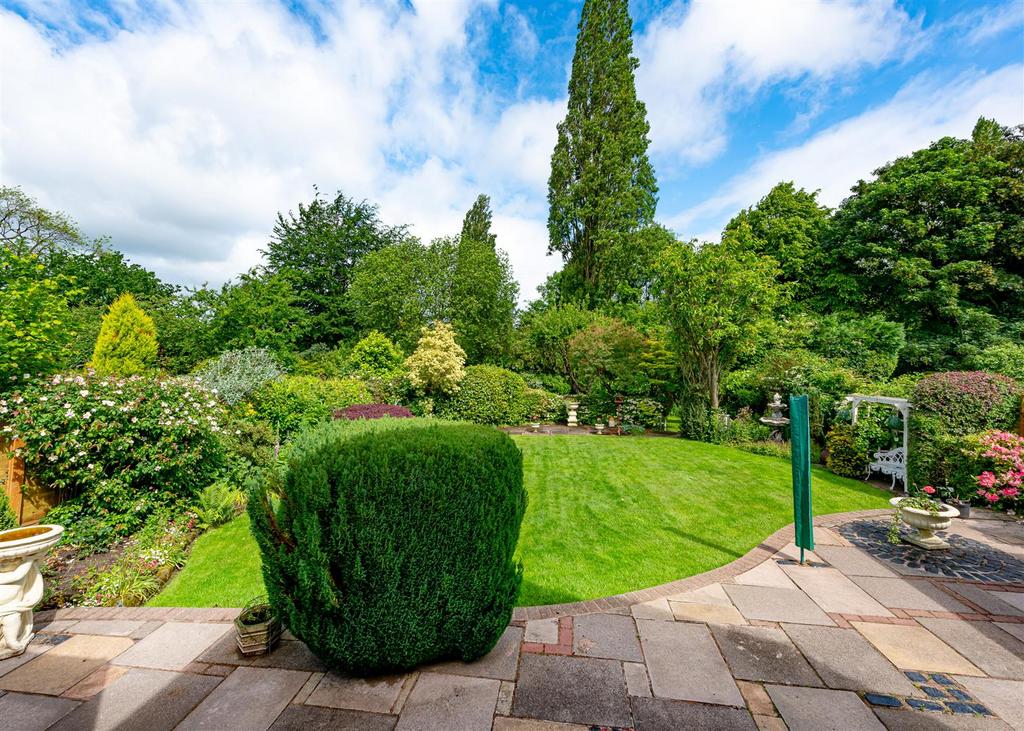 38 Cranford Road-garden2.jpg