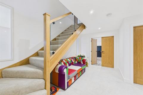 undefined, West End Farm Close, South Cave