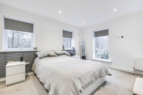 undefined, Copper Beech Court, Leeds, West Yorkshire, LS16