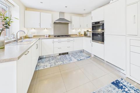 undefined, Threads Lane, Lace Hill, Buckingham, Buckinghamshire, MK18