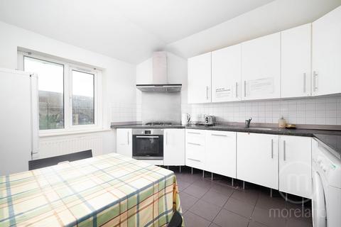 undefined, Golders Green Crescent, Golders Green, NW11