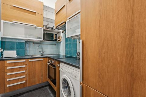 1 bedroom flat for sale, Cheniston Gardens, W8