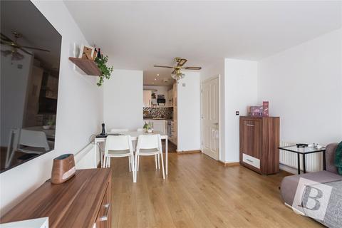 undefined, Cottons Approach, Romford, RM7