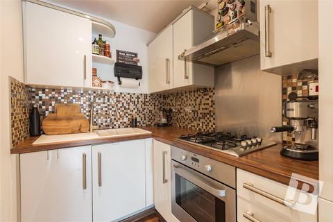 undefined, Cottons Approach, Romford, RM7