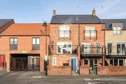 2 bedroom flat for sale, Scotts Court, Hull, HU1