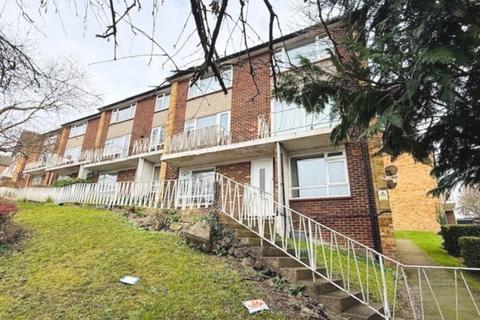 2 bedroom flat to rent, Desborough House, High Wycombe HP13