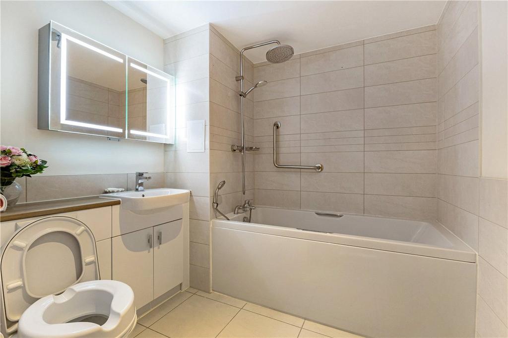 Ensuite Bathroom