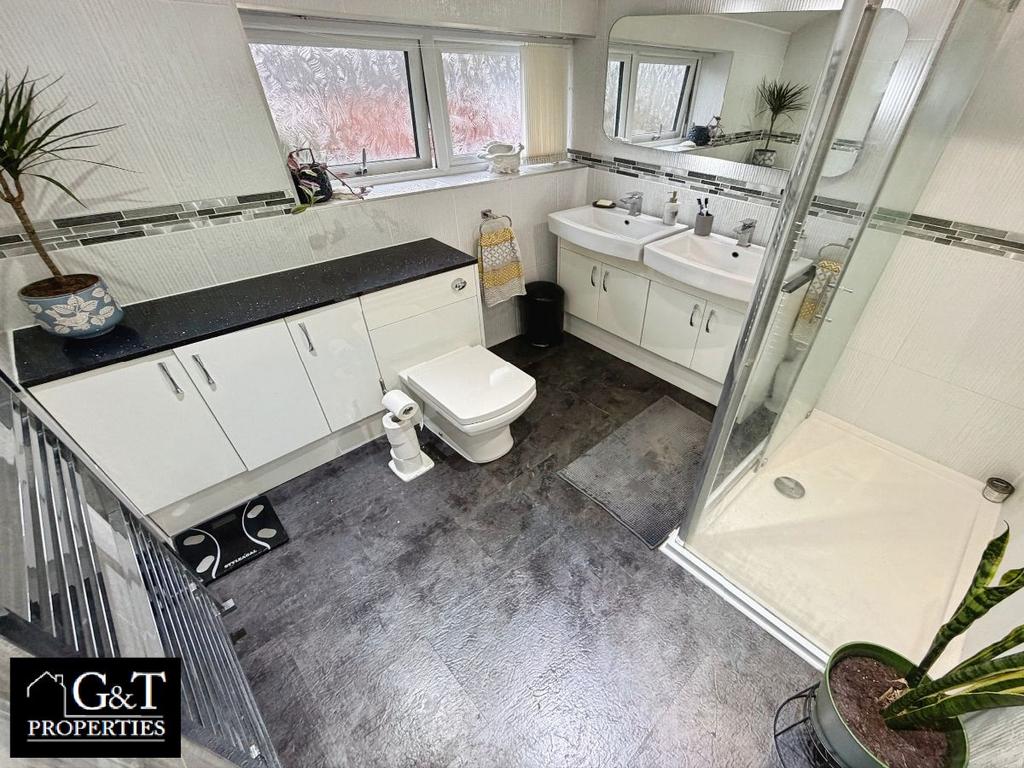 Family bathroom