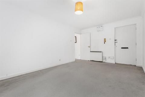 1 bedroom flat for sale, Chelmsford Road, Dunmow, Essex