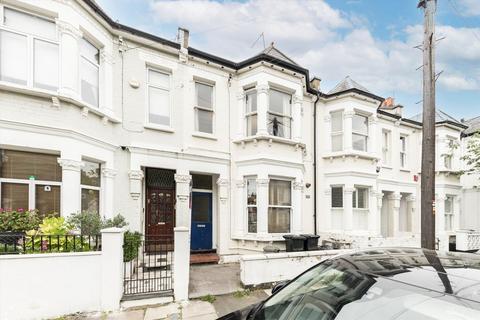 3 bedroom flat to rent, Biscay Road, London W6