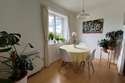 2 bedroom apartment for sale, Velour Close, Trinity Riverside, Salford, M3 6AP