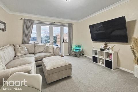 2 bedroom end of terrace house for sale, Halfway Road, Sheerness