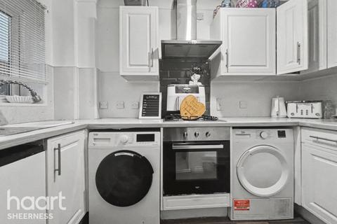 2 bedroom end of terrace house for sale, Halfway Road, Sheerness