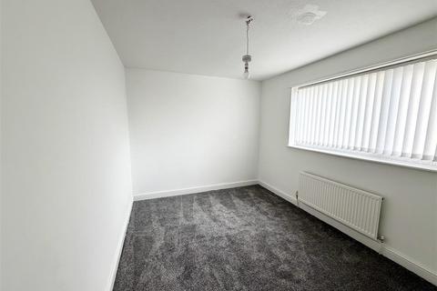 4 bedroom terraced house to rent, Vulcan Way, Thornaby, Stockton-On-Tees