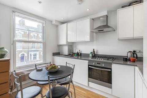 2 bedroom flat to rent, Ferndale Road, Clapham North, London, SW4