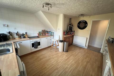 3 bedroom property for sale, Carnation Crescent, West Malling ME19