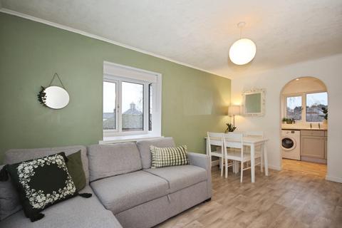 1 bedroom flat for sale, Wallace House, Warwick, CV34
