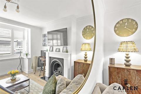 4 bedroom house for sale, Chestnut Avenue, Buckhurst Hill