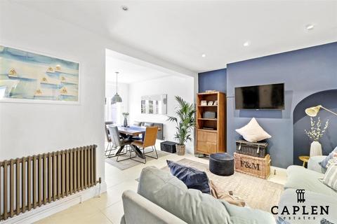 4 bedroom house for sale, Chestnut Avenue, Buckhurst Hill