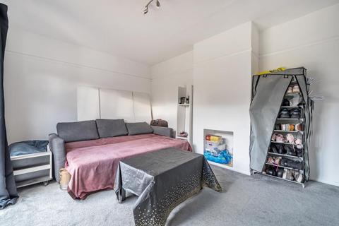 3 bedroom semi-detached house to rent, Slough,  Berkshire,  SL3