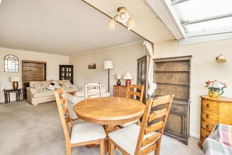 undefined, Eynsham,  Oxfordshire,  OX29