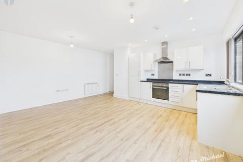 2 bedroom flat for sale, Kingfisher House, Walton Street, Aylesbury