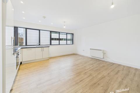 2 bedroom flat for sale, Kingfisher House, Walton Street, Aylesbury
