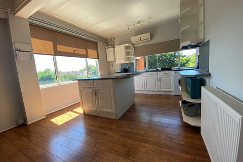 undefined, Shredding Green Garage, Langley Park Road, Iver, SL0