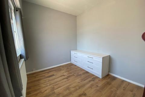 undefined, Shredding Green Garage, Langley Park Road, Iver, SL0