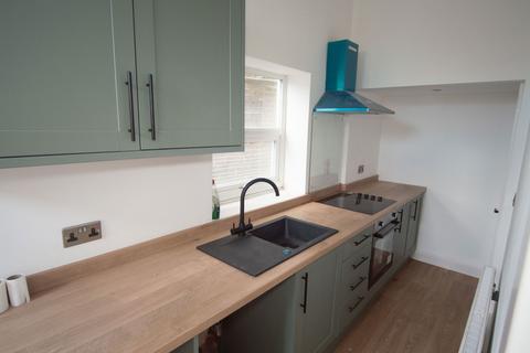 2 bedroom terraced house to rent, 18 Old Lane Court, Brighouse, HD6 1UD