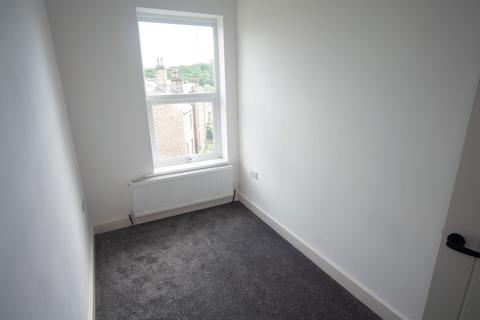 2 bedroom terraced house to rent, 18 Old Lane Court, Brighouse, HD6 1UD