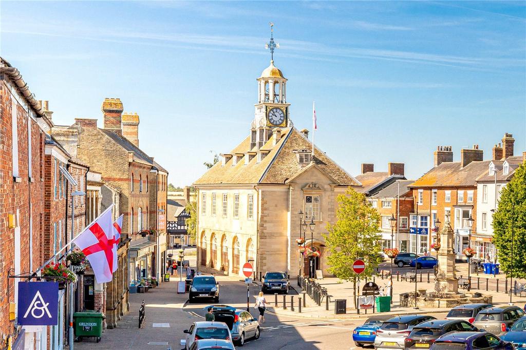 Brackley Town