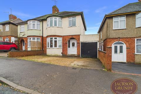 Whiteland Road, The Headlands, NN3 2QG