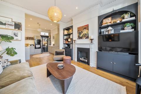 1 bedroom flat for sale, Holmewood Gardens, Brixton Hill, London, SW2