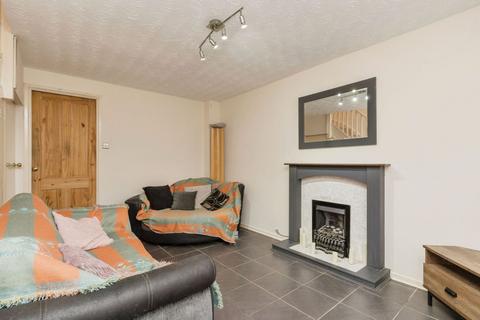 2 bedroom semi-detached house to rent, Hammond Close, Droitwich, WR9
