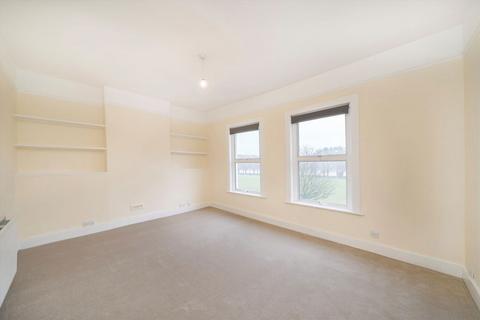 3 bedroom flat to rent, Putney Bridge Road, London SW15