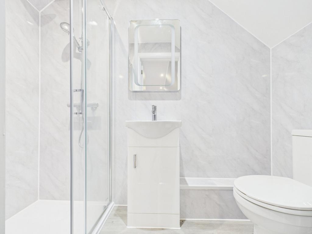 Main Bedroom Ensuite