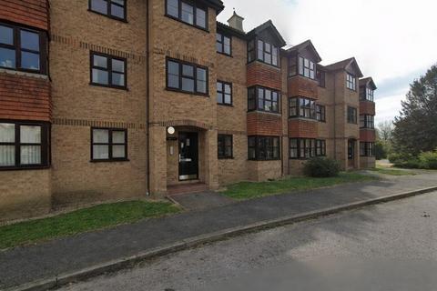 1 bedroom apartment to rent, Swan Court, Guildford GU1