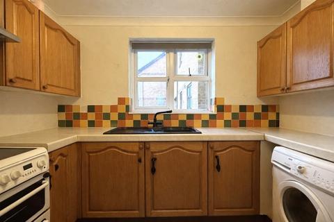 1 bedroom apartment to rent, Swan Court, Guildford GU1