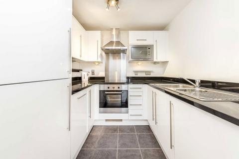 2 bedroom flat for sale, Turner Street, London E16